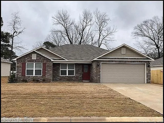 2424 Vivian Dr — Photo 1