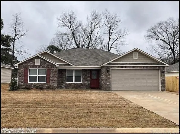 2424 Vivian Dr, Benton, AR 72015