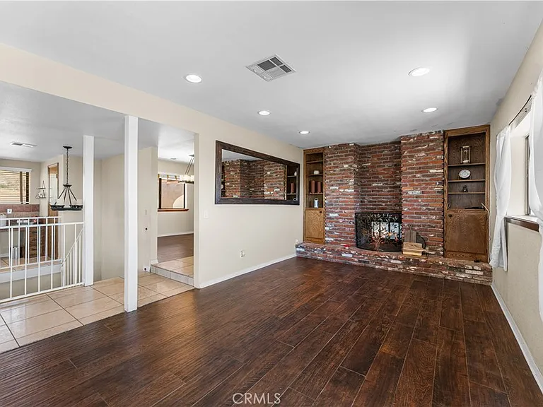 1055 Lakeview Dr — Photo 22