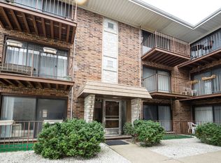 3158 N Neenah Ave #1A, Chicago, IL 60634