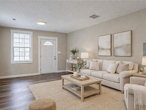 4th image of 1711 Bay Ave