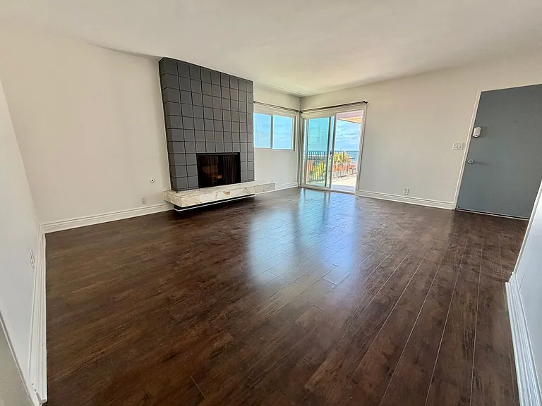 1100 Monterey Blvd — Photo 4