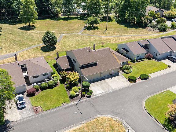 2nd image of 2935 Cedarwood Ct SE