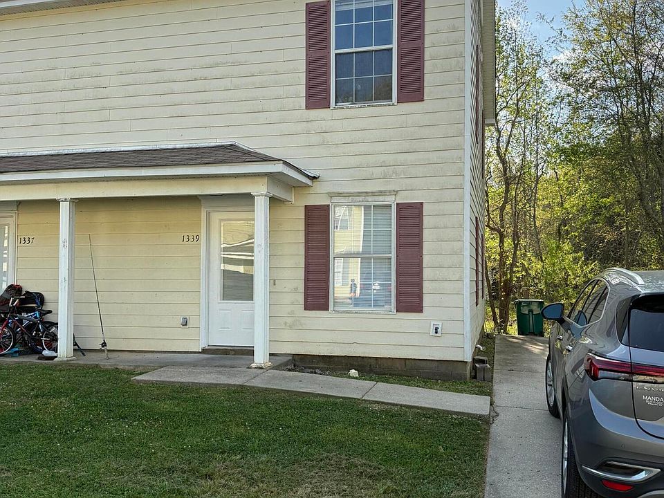1st image of 1339 Foxwood Pl
