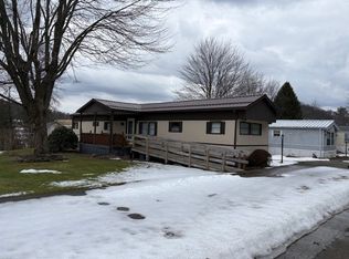 204 Kingston Ln, Indiana, PA 15701