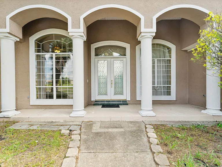 111 Florida Ave — Photo 2