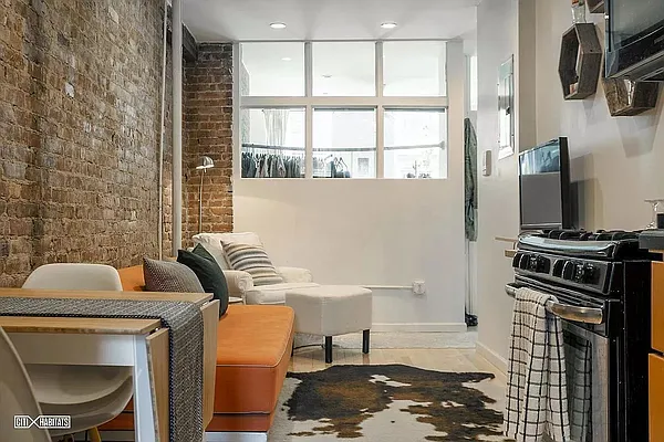 Rented by Douglas Elliman | media 15