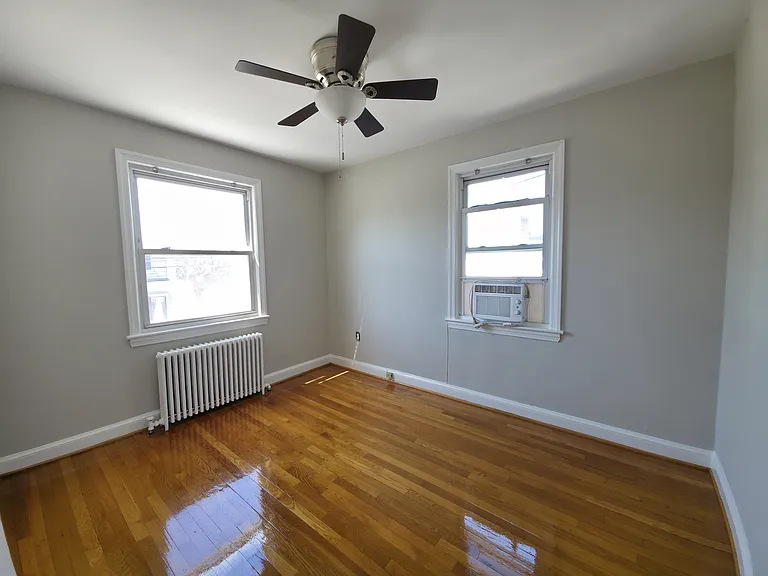 3311 Clay Pl NE — Photo 16
