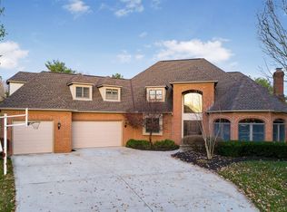 18 Sycamore Ridge Dr, Powell, OH 43065