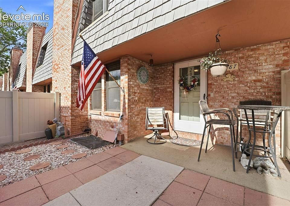 1st image of 2087 Sussex Ln
