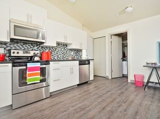 2131 N 113th St #4, Seattle, WA 98133