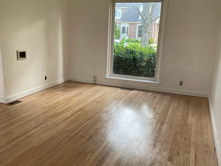 1426 Willow Ave — Photo 13