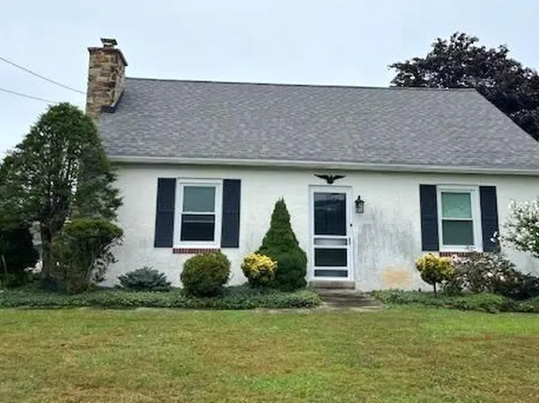 355 Rockdale Dr, Coatesville, PA 19320