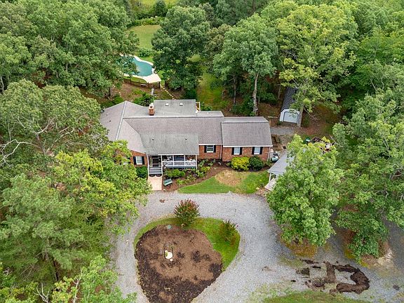 5th image of 18270 Stoney Point Rd