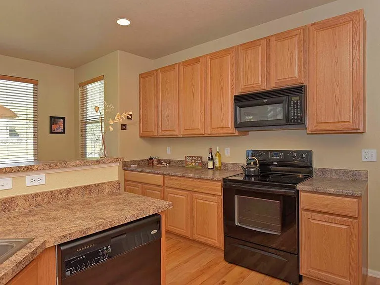 11711 Kearney Way — Photo 7