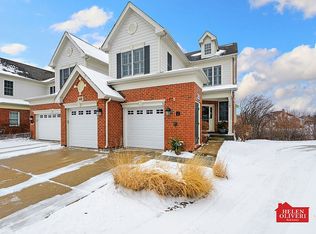 49 Harborside Way, Hawthorn Woods, IL 60047