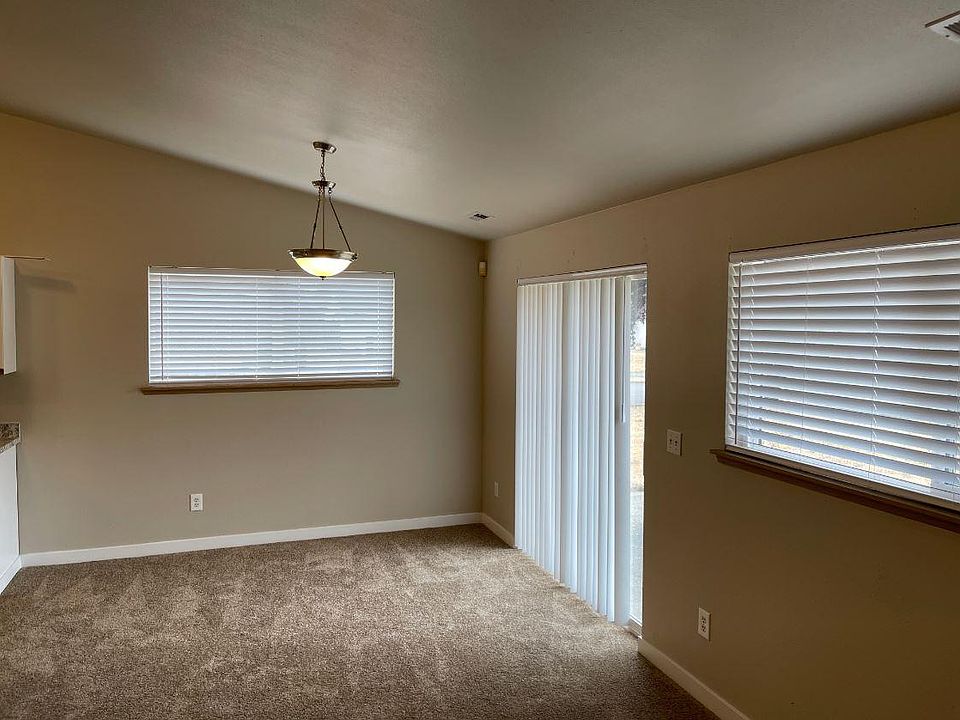 2nd image of 9626 131st Street Ct E