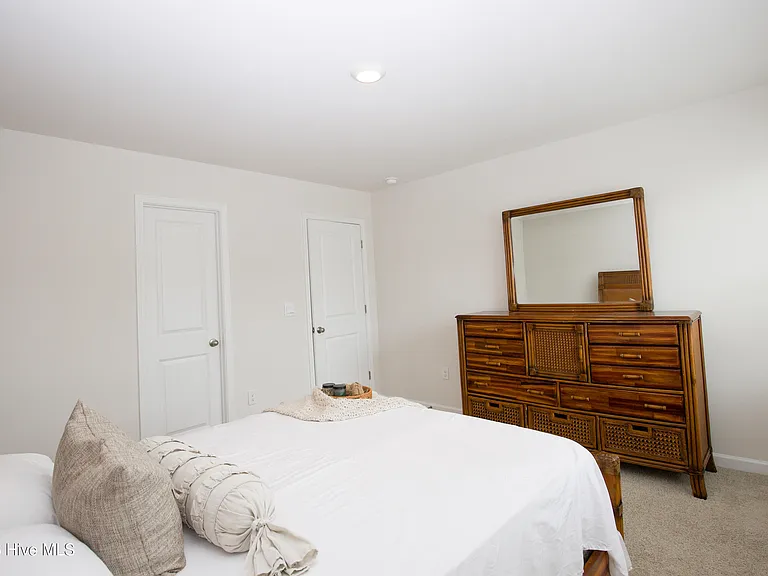 1179 Misty Creek Dr — Photo 40