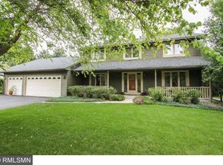 585 Prairie Cir W, Eagan, MN 55123