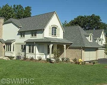 1st image of 14 Peartree Ln NE