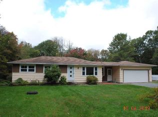 33 Angell Ln, Scituate, RI 02857