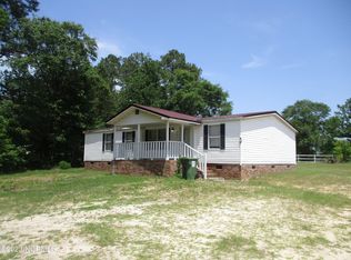 5021 Crestline Rd, Laurinburg, NC 28352