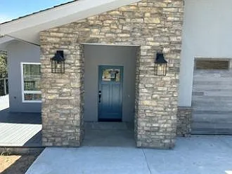 3 bed, 2.5 bath, 1815 sqft, $4,000 — Photo 3