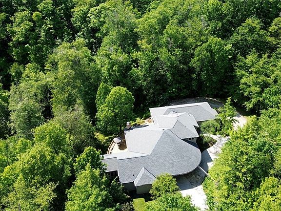 3rd image of 13540 Ledgebrook Ln