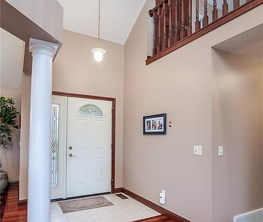 2nd image of 1439 Barberry Ct