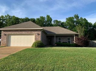 110 Rose Perkins Evans Dr, Starkville, MS 39759