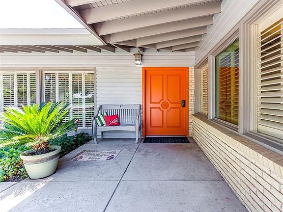 3rd image of 612 Linda Ave