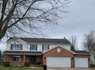 22 Brunton Ct, Bloomington, IL 61704