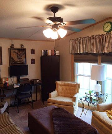 4th image of 221 Blanco Dr