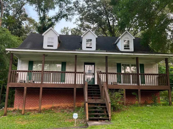 402 Memorial Dr, Bessemer, AL 35022