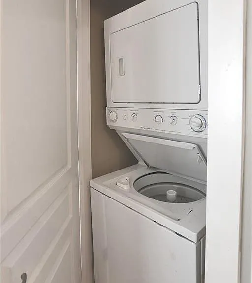 799 Hammond Dr #219 — Photo 22