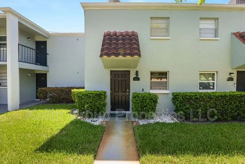 2862 Somerset Park Dr