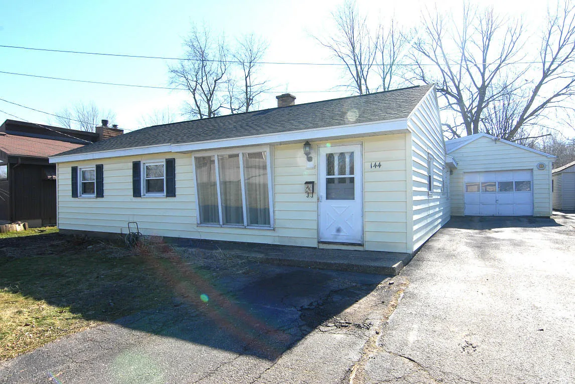 144 W Averill St photo 1