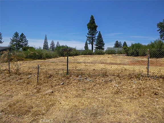 2nd image of 5667 Clara Ln