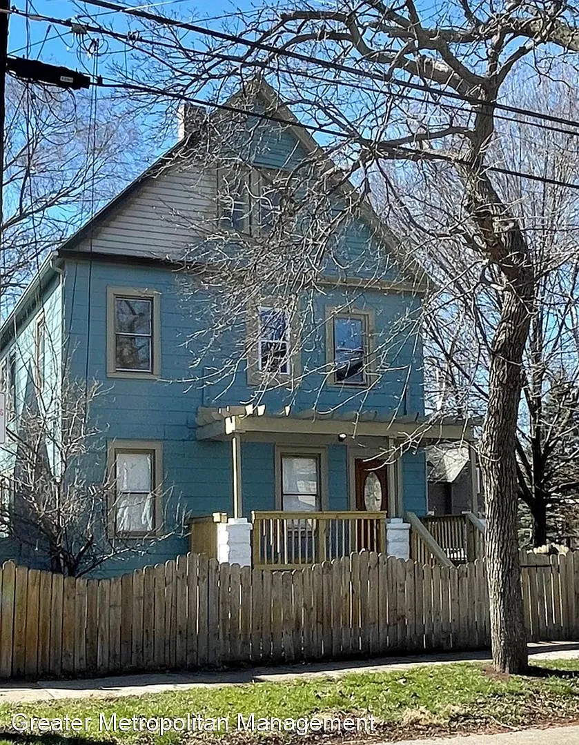3290 W 17th St photo 1