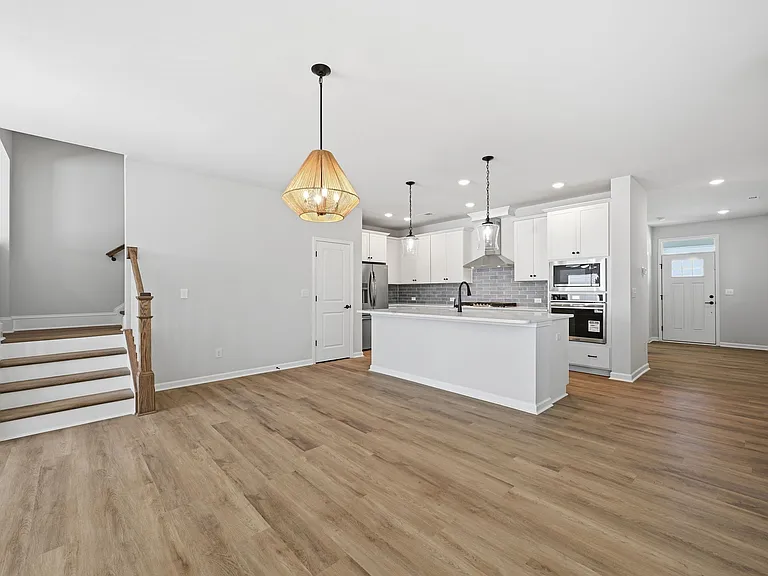 10134 Mamillion Dr — Photo 17