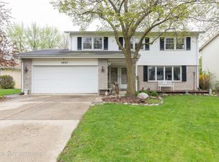 1407 S Cypress Dr, Mount Prospect, IL