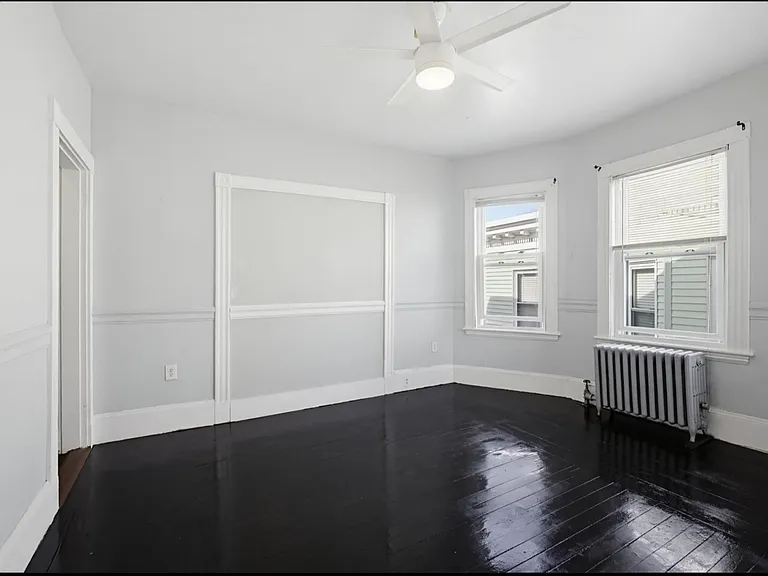 48 Burt St #3 — Photo 4