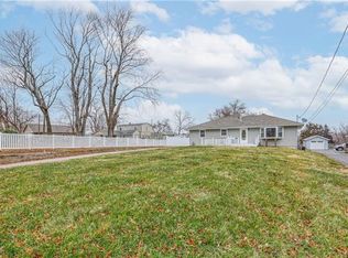 7914 Leavenworth Rd, Kansas City, KS 66109