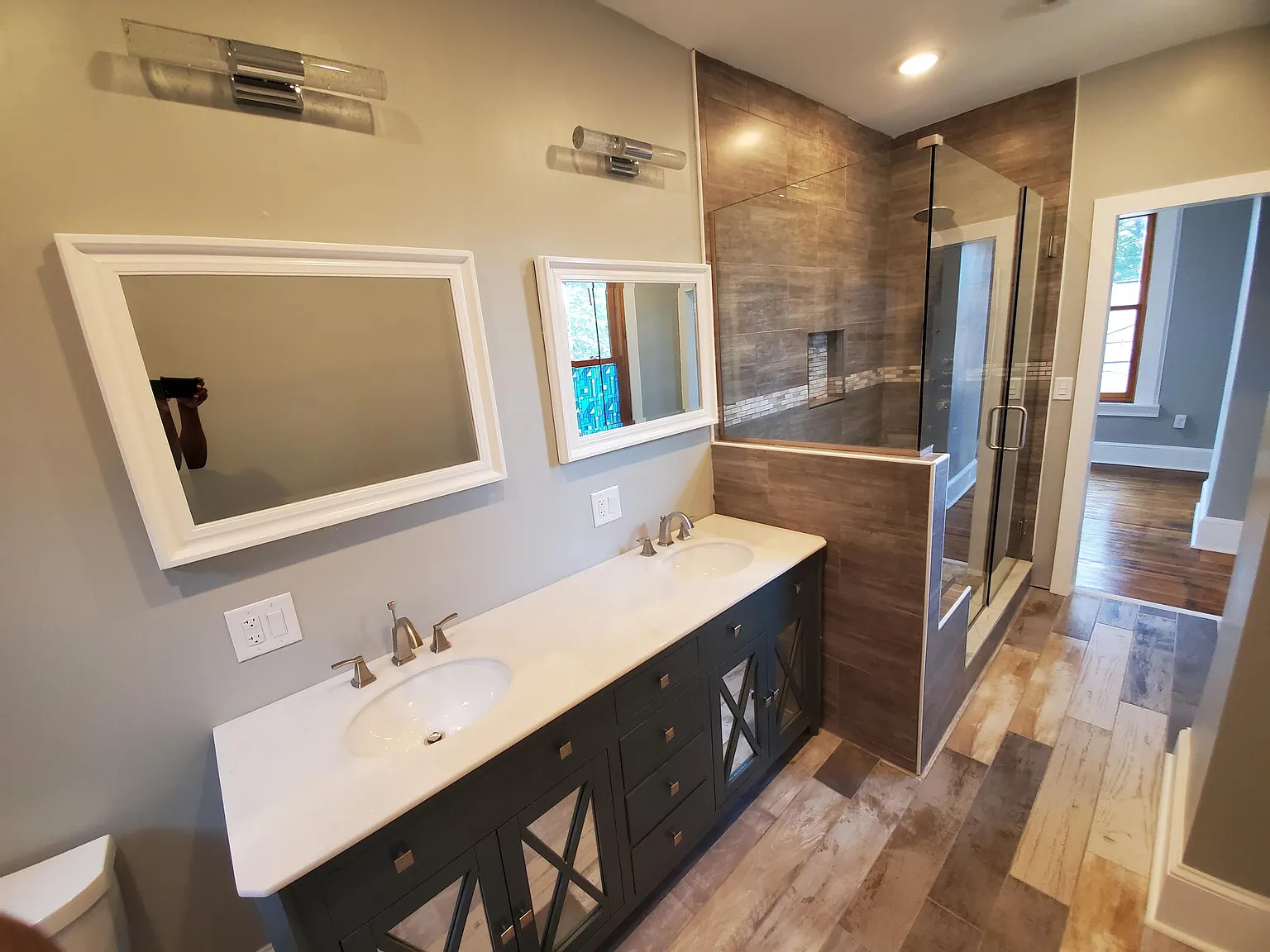 925 Dennison Avenue - 2 — Photo 2