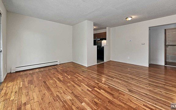 3rd image of 318-322 E Anderson St #320A