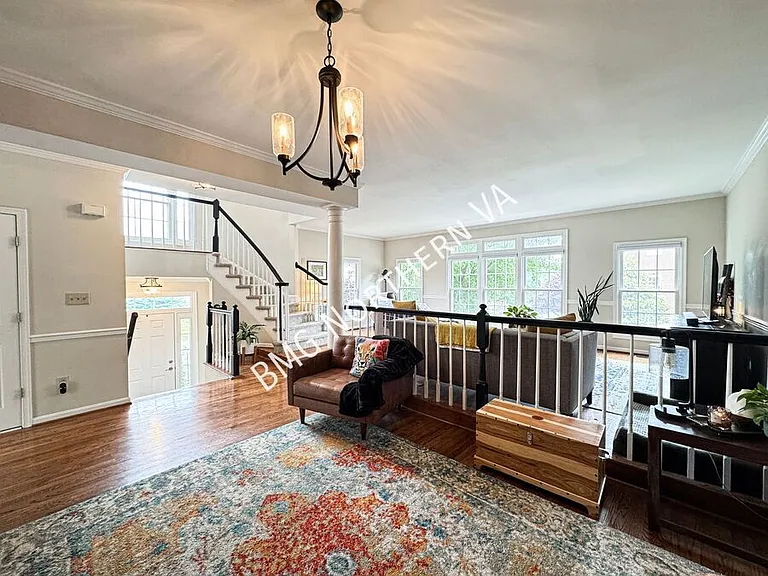 6600 Dunwich Way — Photo 8