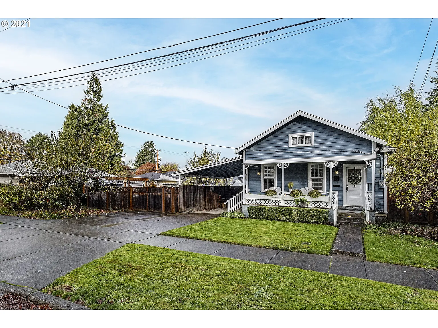 2219 24th Ave photo 1