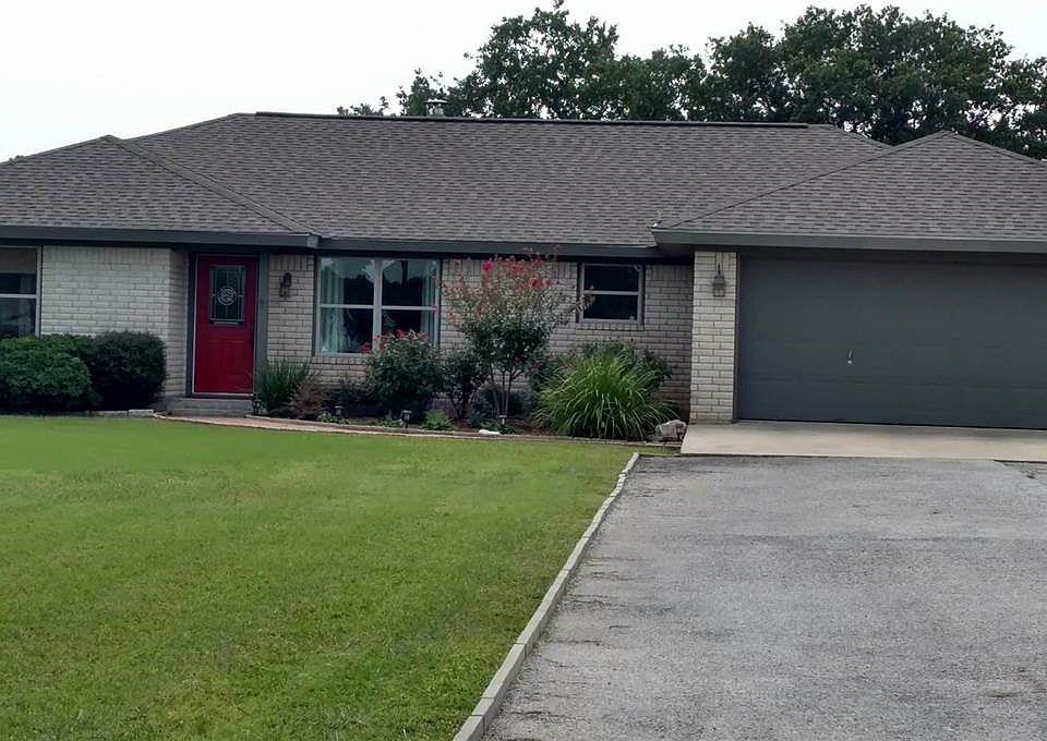 1st image of 325 Ancient Oaks Dr