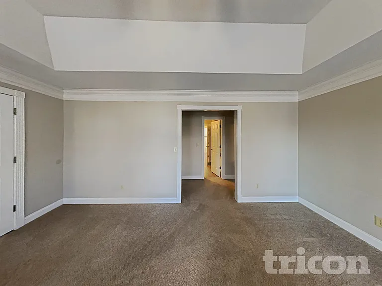 242 Chisolm Cir — Photo 10