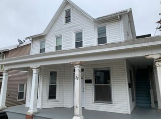 33 N 9th St APT A, Akron, PA 17501